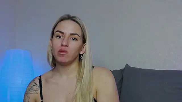 SofiJames online show from 01-30-25, 10:19