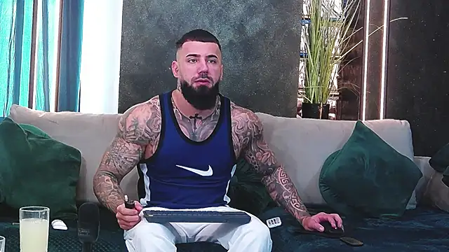 masterkingofmusclee online show from 01-06-25, 08:46