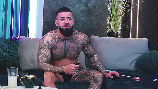 masterkingofmusclee online show from 01-07-25, 08:45