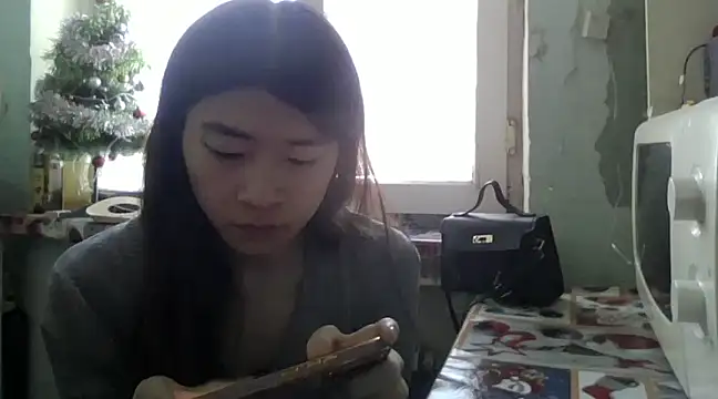 CarlyJoy online show from 01-13-25, 09:52