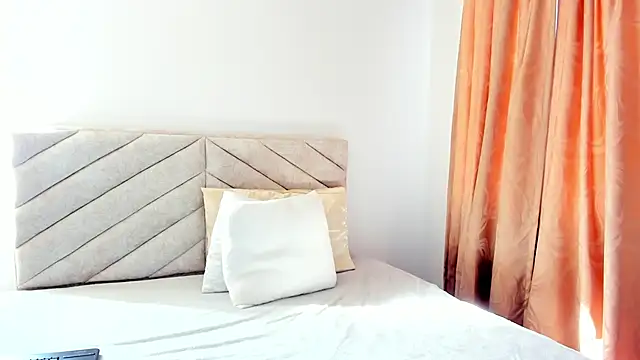 Snapshot of im_amber chatting on 12-11-24, 01:17 im amber online show from 12-11-24, 01:17