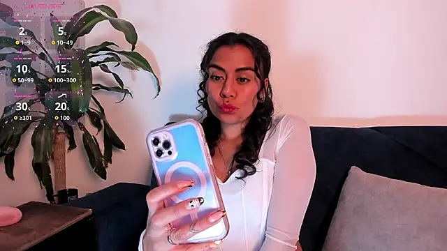 Snapshot of im_amber chatting on 11-05-25, 01:44 im amber online show from 11-05-25, 01:44