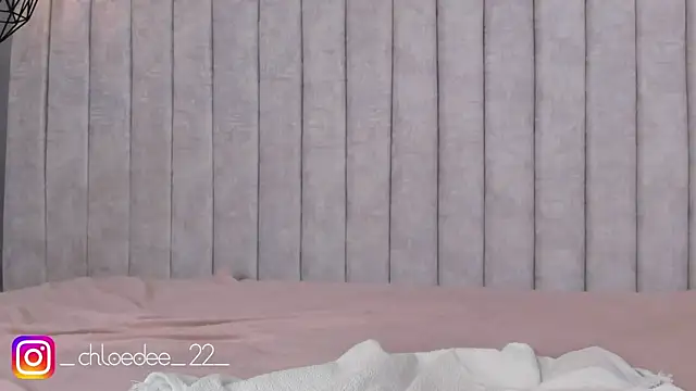 chloe d online show from 12-31-24, 01:41