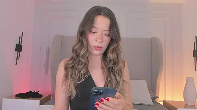 chloe d online show from 11-26-25, 01:01