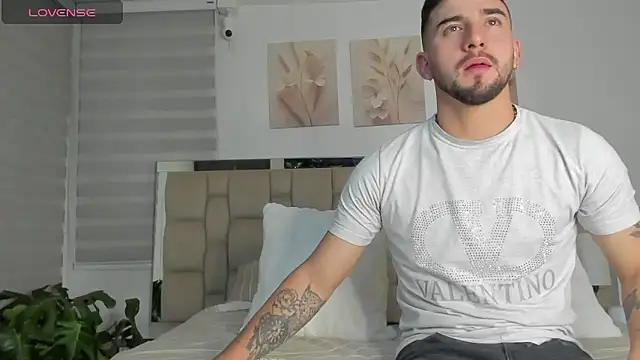 Vanessa and liam online show from 01-13-26, 03:34