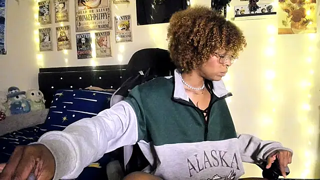 Snapshot of Cristal_Jonas@xh chatting on 10-23-25, 04:56 Cristal Jonasxh online show from 10-23-25, 04:56