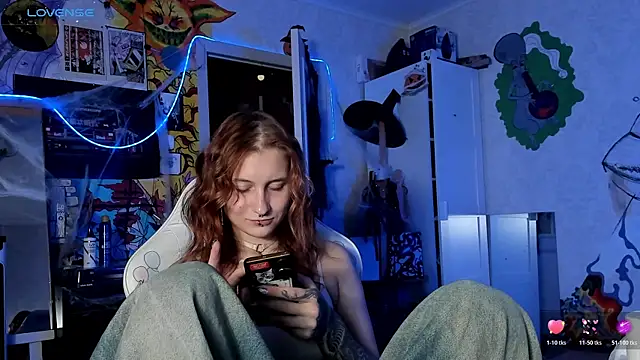 Sunny Mouse  online show from 10-22-25, 03:56