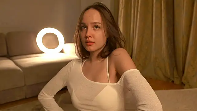 Snapshot of LillyCrei chatting on 03-22-25, 02:58 LillyCrei online show from 03-22-25, 02:58