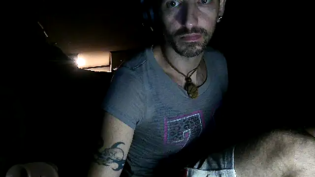 Bi curious86 online show from 09-26-25, 05:44