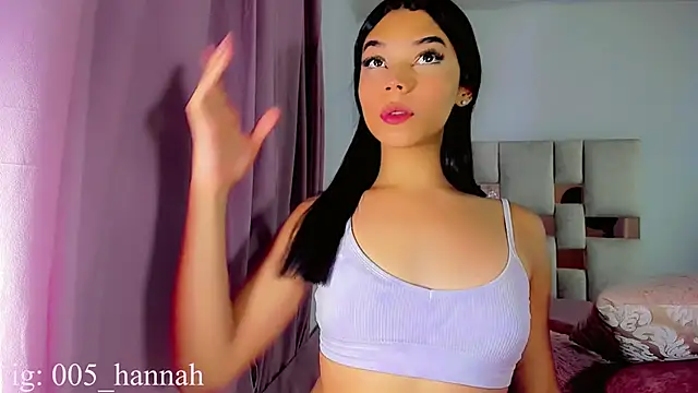 Snapshot of Hannahsmit chatting on 09-13-25, 08:47 Hannahsmit online show from 09-13-25, 08:47