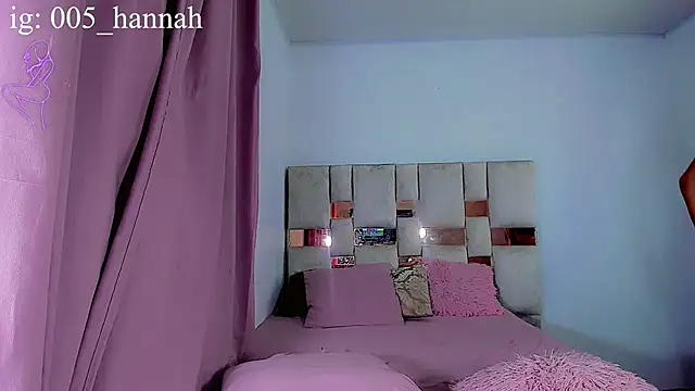 Snapshot of Hannahsmit chatting on 09-18-25, 08:05 Hannahsmit online show from 09-18-25, 08:05