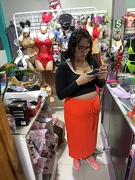 ROSALIALUCY online show from 01-14-25, 01:38