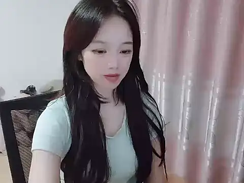 Snapshot of wwcc123 chatting on 10-12-25, 01:54 wwcc123 online show from 10-12-25, 01:54