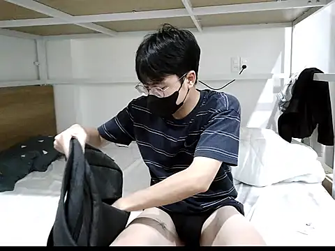 Gwencloudy online show from 10-30-25, 03:13