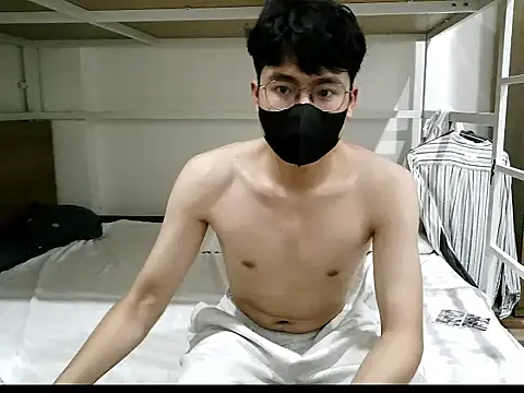 Gwencloudy online show from 02-22-26, 09:19