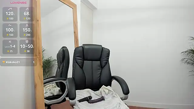 sofiah  online show from 03-19-25, 05:06