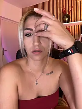 Snapshot of sofiah_ chatting on 12-01-25, 04:23 sofiah online show from 12-01-25, 04:23