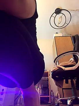 Snapshot of sofiah_ chatting on 12-02-25, 05:19 sofiah online show from 12-02-25, 05:19