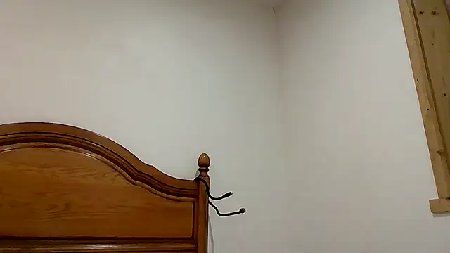 Madame Callie online show from 11-17-25, 01:17