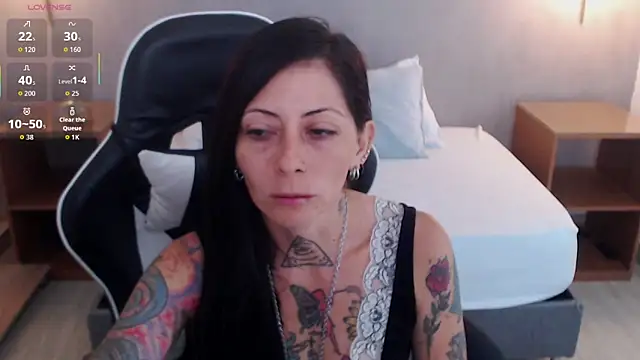 dark gotica online show from 12-22-25, 12:24