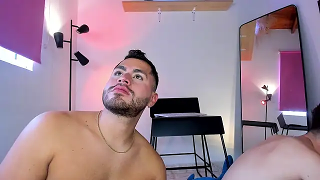 Juan Castano online show from 01-12-26, 03:28