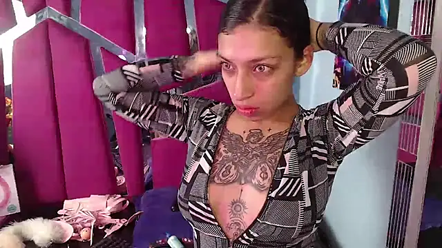 TeennNaugthy18 online show from 12-21-24, 03:03