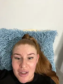 Snapshot of alexababy chatting on 10-15-25, 11:10 alexababy online show from 10-15-25, 11:10