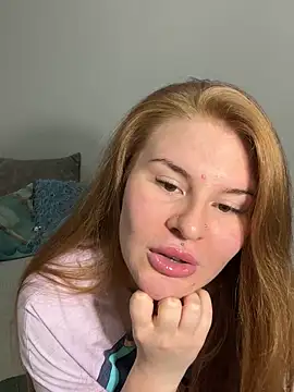 Snapshot of alexababy chatting on 11-10-25, 01:21 alexababy online show from 11-10-25, 01:21