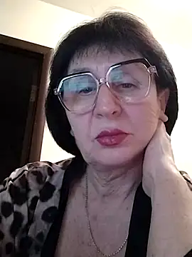 AlbinaXPretty online show from 02-25-25, 08:41