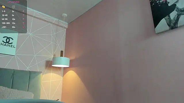 dolly zoe online show from 11-18-25, 04:06