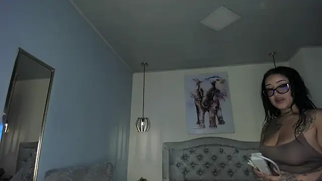 ayshel   online show from 10-27-25, 08:35