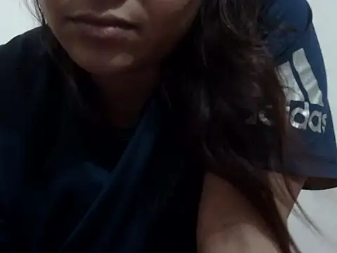 Snapshot of shekira99 chatting on 09-16-25, 08:43 shekira99 online show from 09-16-25, 08:43