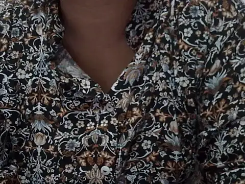 Snapshot of shekira99 chatting on 10-12-25, 02:05 shekira99 online show from 10-12-25, 02:05