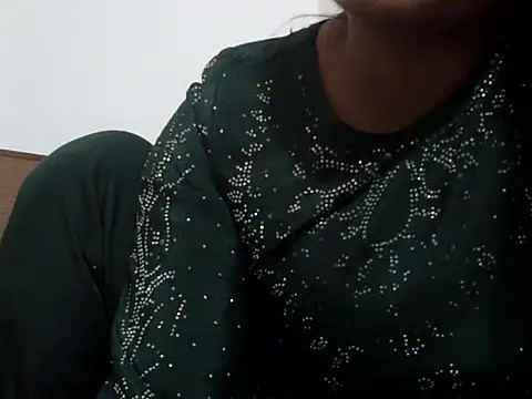 Snapshot of shekira99 chatting on 10-13-25, 07:25 shekira99 online show from 10-13-25, 07:25