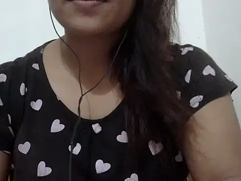 Snapshot of shekira99 chatting on 10-19-25, 09:15 shekira99 online show from 10-19-25, 09:15