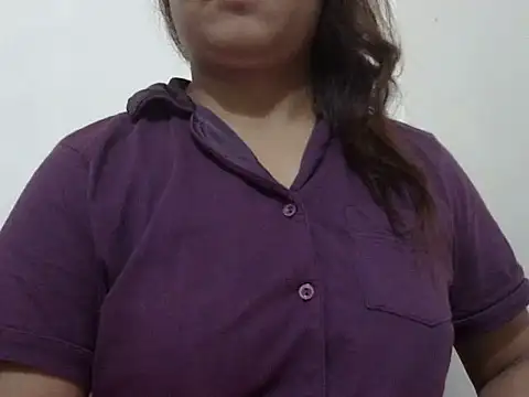 Snapshot of shekira99 chatting on 11-11-25, 07:47 shekira99 online show from 11-11-25, 07:47