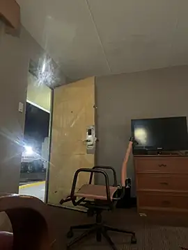 Snapshot of Stressreliever82 chatting on 04-06-26, 05:30 Stressreliever82 online show from 04-06-26, 05:30