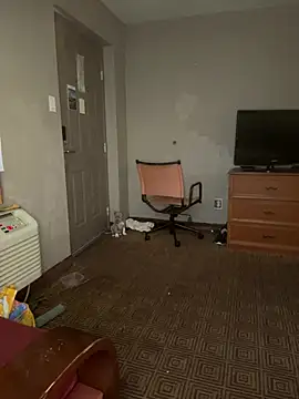 Snapshot of Stressreliever82 chatting on 04-14-26, 03:29 Stressreliever82 online show from 04-14-26, 03:29