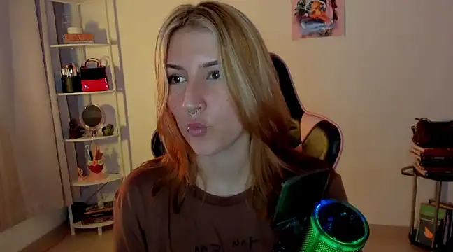 Snapshot of Dakotaa_ chatting on 02-02-25, 10:49 Dakotaa online show from 02-02-25, 10:49