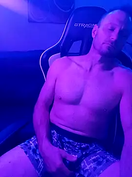 Snapshot of Funwithbrad1 chatting on 12-06-24, 08:26 Funwithbrad1 online show from 12-06-24, 08:26