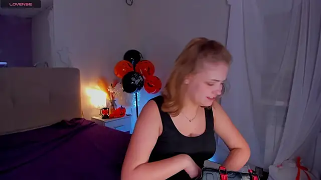 DellaRowe online show from 10-27-25, 01:37