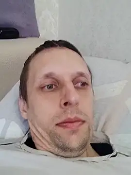 Snapshot of Yrikos1 chatting on 11-21-25, 08:57 Yrikos1 online show from 11-21-25, 08:57