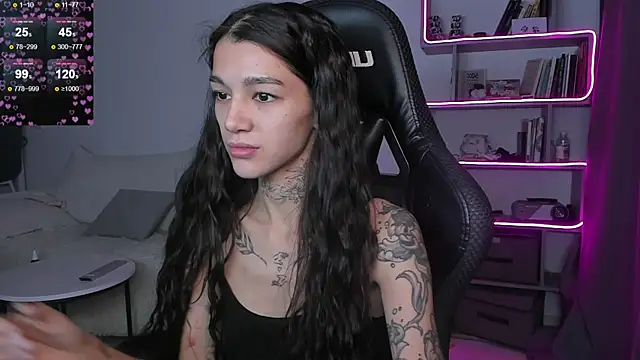 vinkitinkii online show from 12-18-24, 06:10