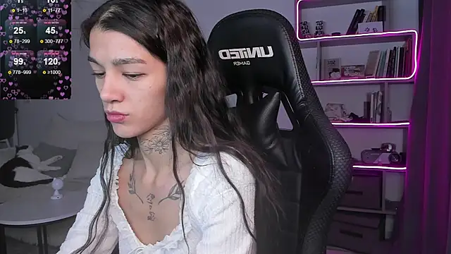 vinkitinkii online show from 12-19-24, 06:56