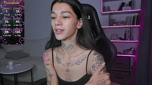 vinkitinkii online show from 12-21-24, 06:09