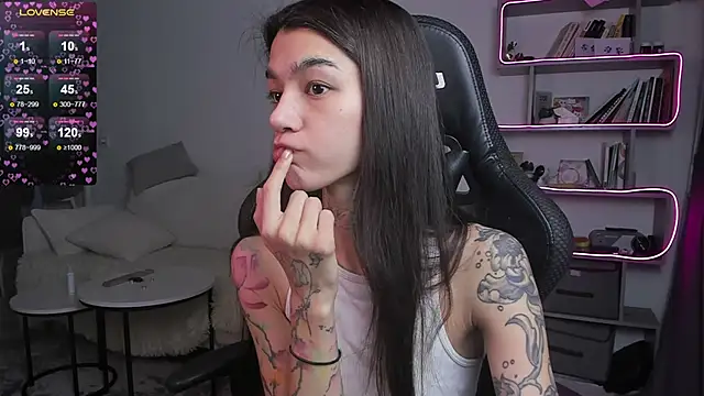 vinkitinkii online show from 02-22-25, 07:45