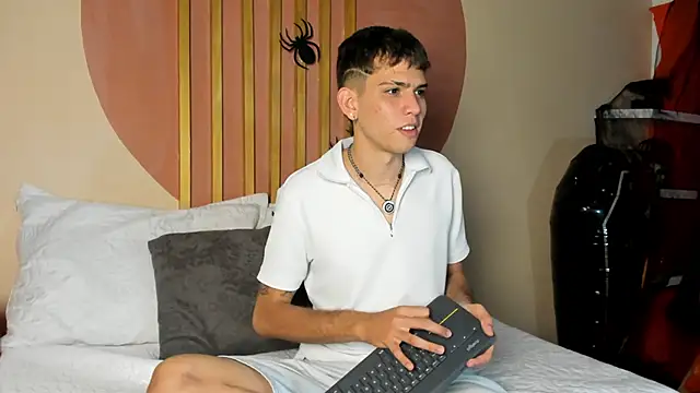 Jasson smit online show from 10-23-25, 01:43