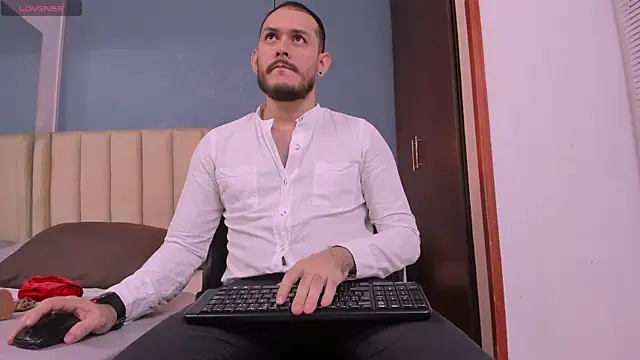 jeanpiere  online show from 11-06-25, 03:29