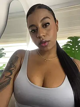 charlotteeruss online show from 11-07-25, 06:19