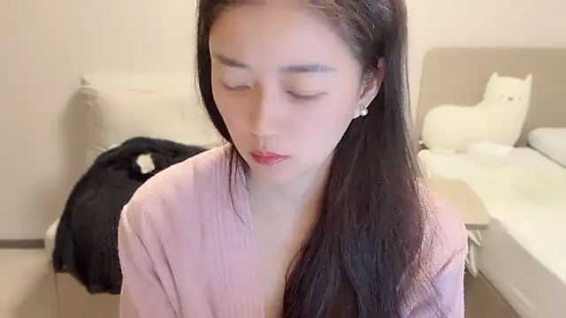 A-xena online show from 10-24-25, 02:41